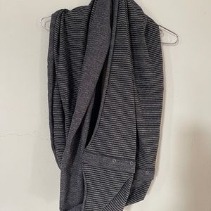 Lululemon Vinyasa Infinity Scarf
